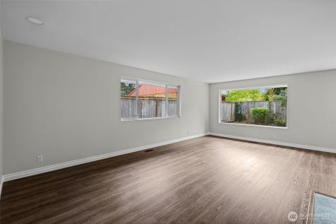 2157 N 122nd Street Seattle WA 98133