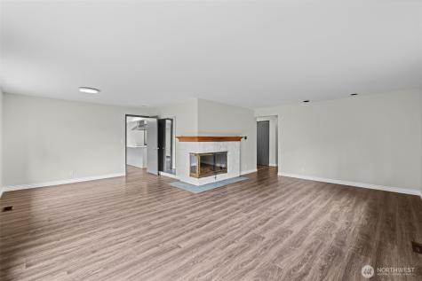 2157 N 122nd Street Seattle WA 98133