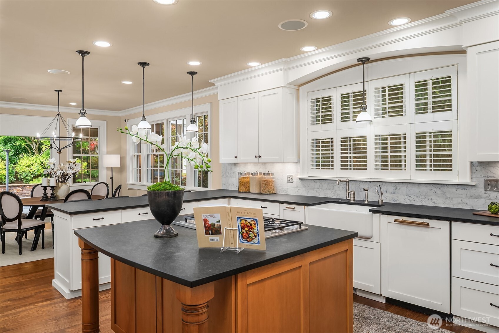 10910 NE 18th Place Bellevue WA 98004