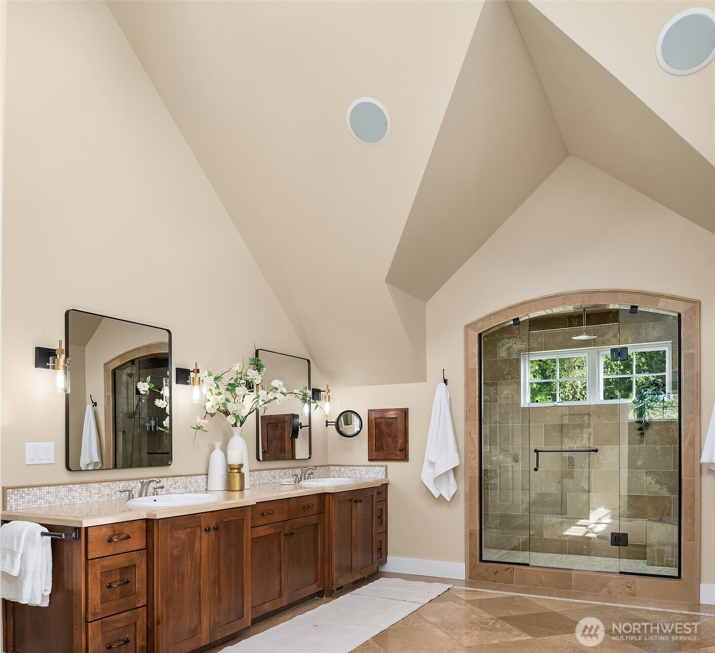 10910 NE 18th Place Bellevue WA 98004