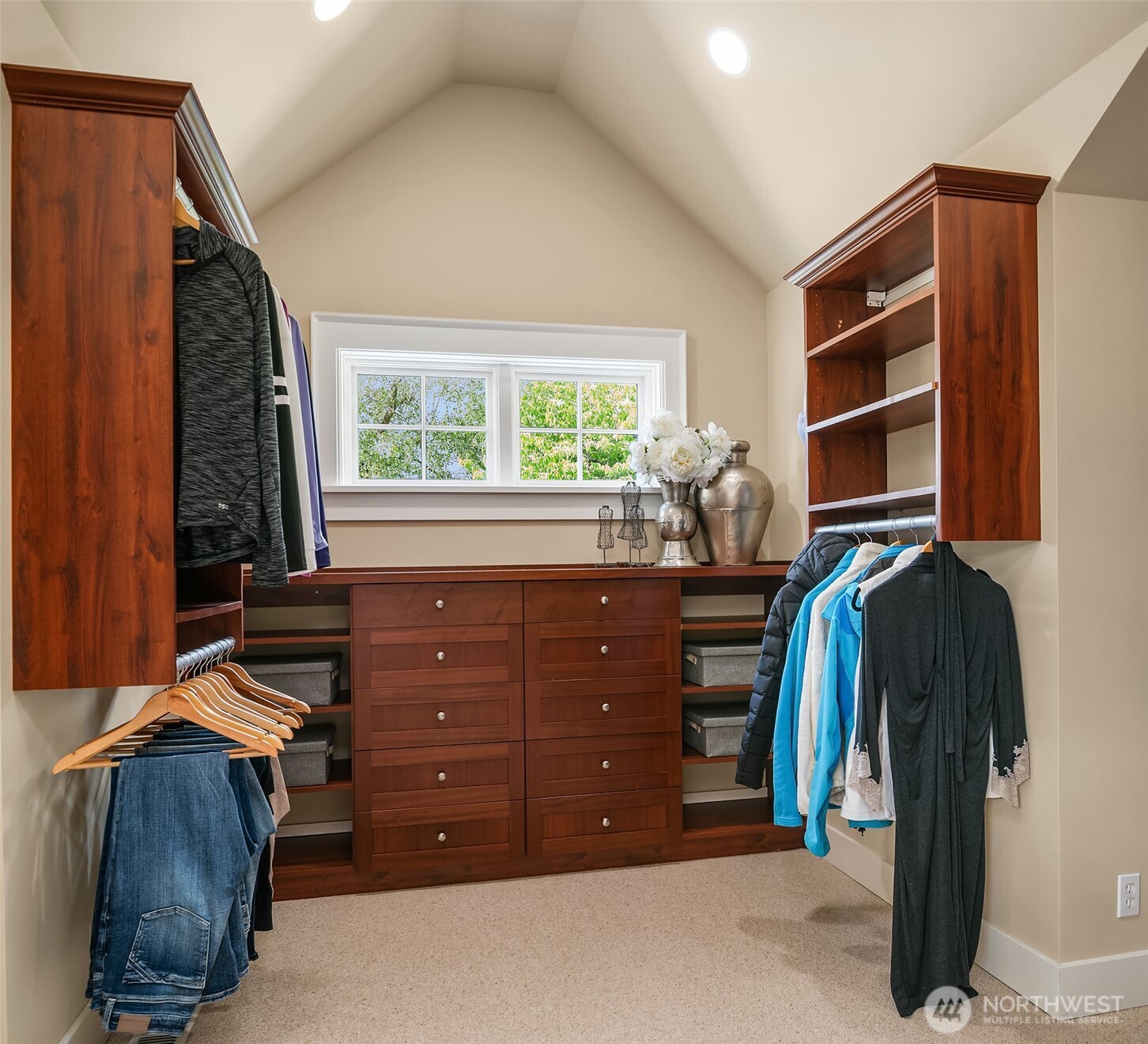 10910 NE 18th Place Bellevue WA 98004