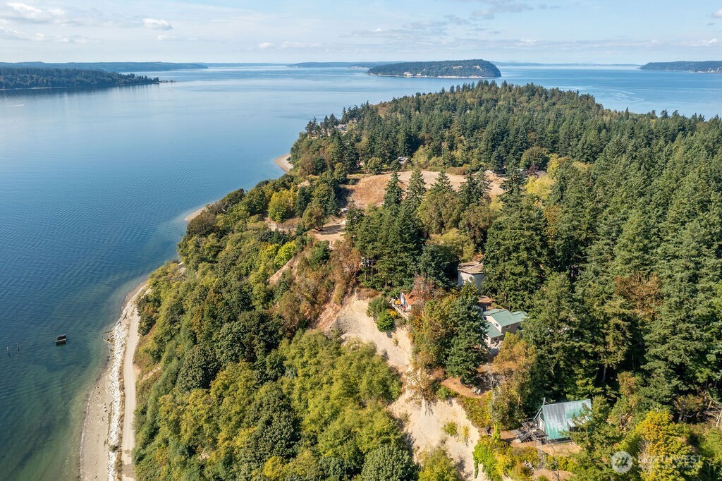 26 G Sound Place Hat Island WA 98206