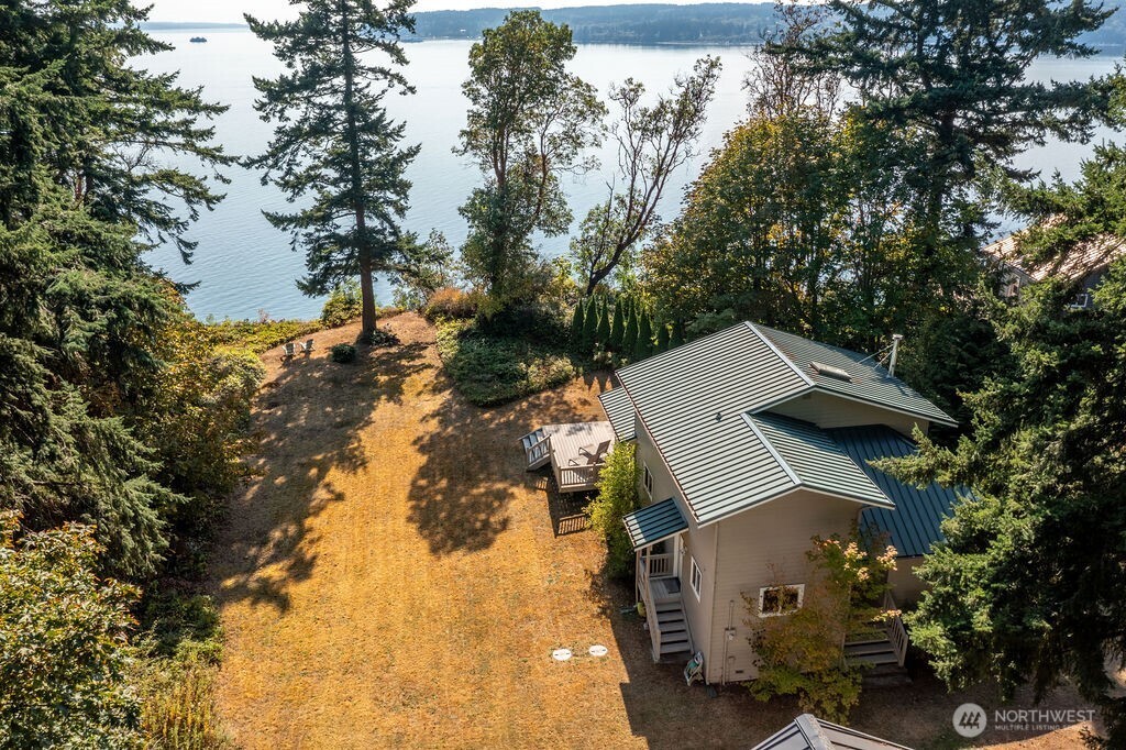 26 G Sound Place Hat Island WA 98206