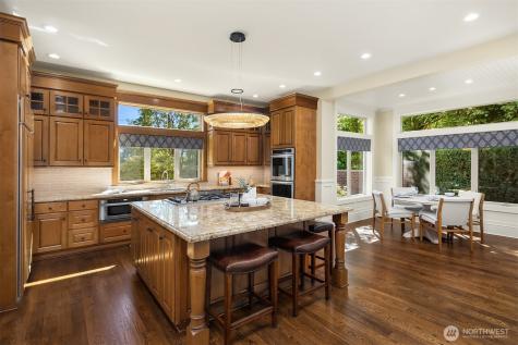 805 92nd Avenue NE Bellevue WA 98004