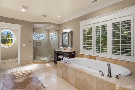 805 92nd Avenue NE Bellevue WA 98004