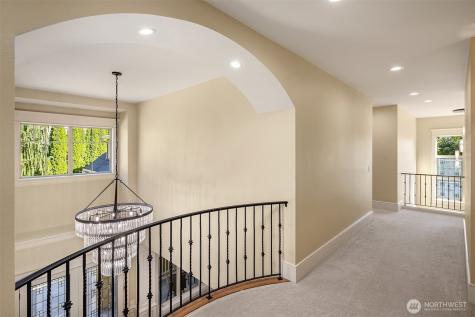 805 92nd Avenue NE Bellevue WA 98004