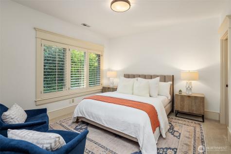 805 92nd Avenue NE Bellevue WA 98004