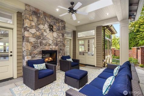 805 92nd Avenue NE Bellevue WA 98004