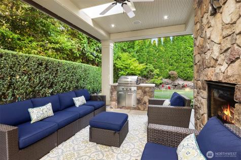 805 92nd Avenue NE Bellevue WA 98004