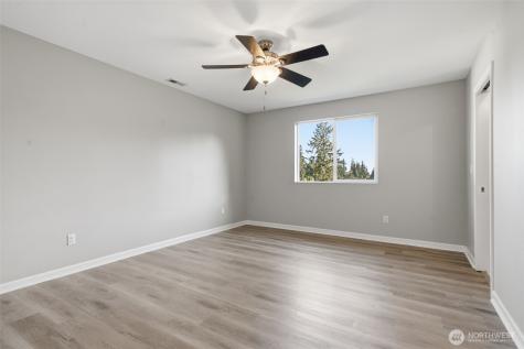 2271 SE Upchurch Way Port Orchard WA 98366