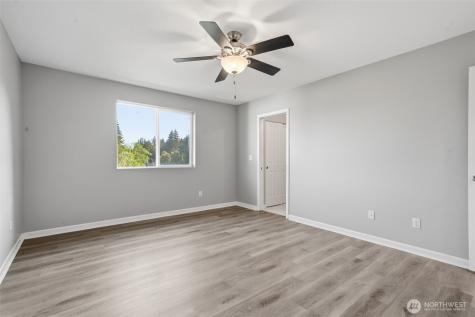 2271 SE Upchurch Way Port Orchard WA 98366