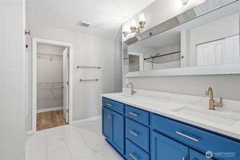 2271 SE Upchurch Way Port Orchard WA 98366