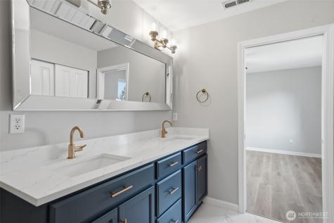 2271 SE Upchurch Way Port Orchard WA 98366