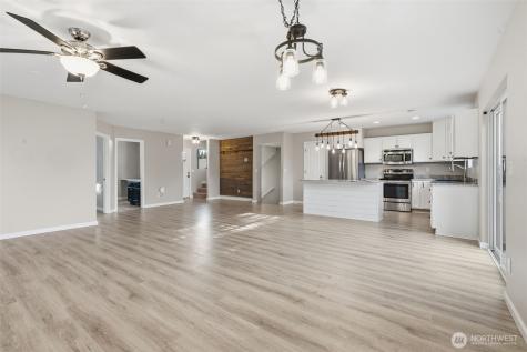 2271 SE Upchurch Way Port Orchard WA 98366