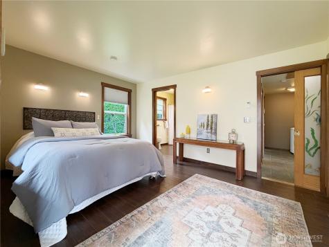 17 B Whidbey Island Drive Hat Island WA 98206