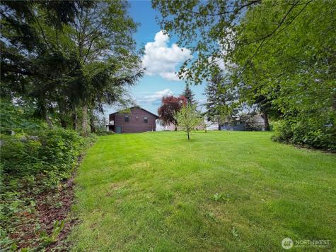 17 B Whidbey Island Drive Hat Island WA 98206