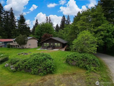 17 B Whidbey Island Drive Hat Island WA 98206