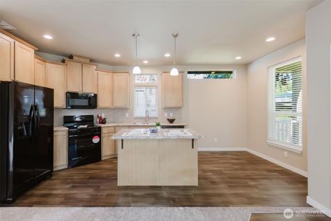 3371 SE Bielmeier Road Port Orchard WA 98367