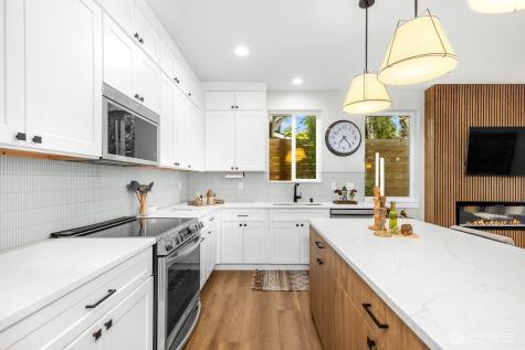 4326 SW Mills Street Seattle WA 98136