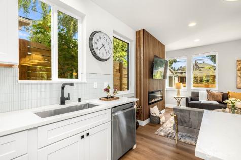 4326 SW Mills Street Seattle WA 98136