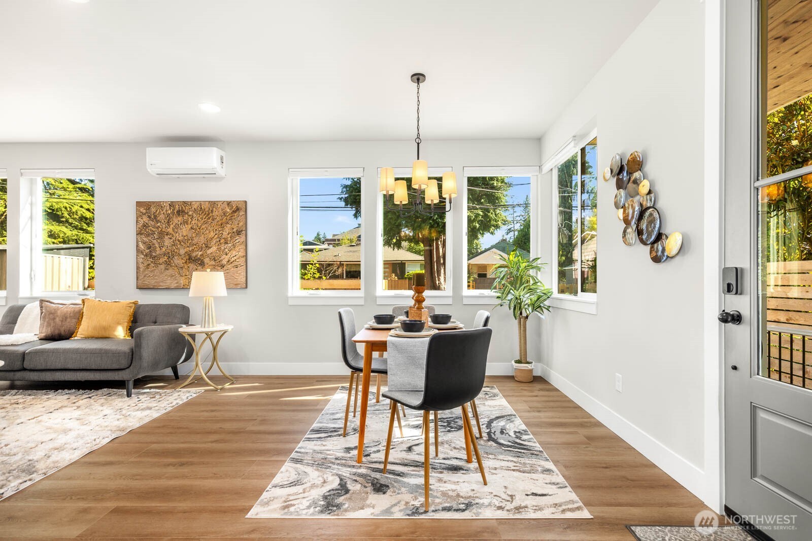 4326 SW Mills Street Seattle WA 98136