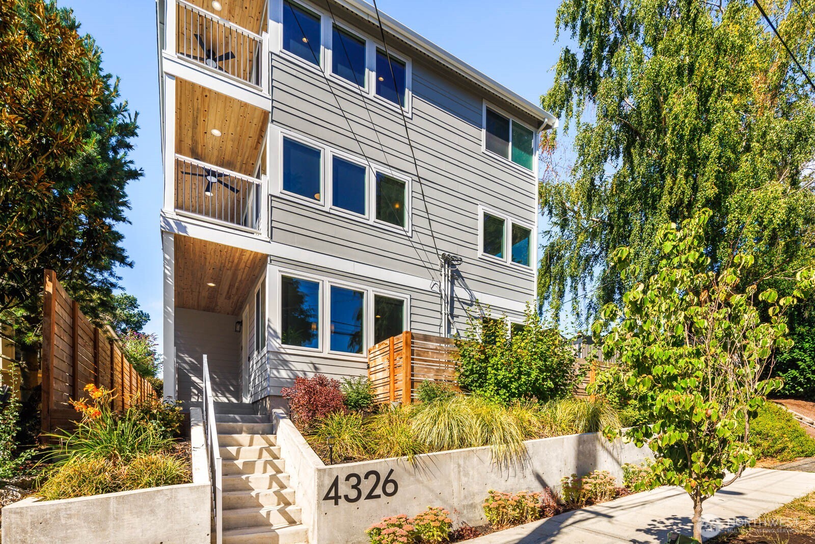 4326 SW Mills Street Seattle WA 98136