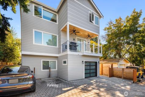 4326 SW Mills Street Seattle WA 98136