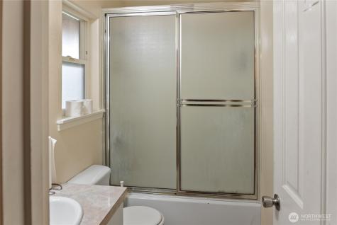 1203 E Section Street Mount Vernon WA 98274