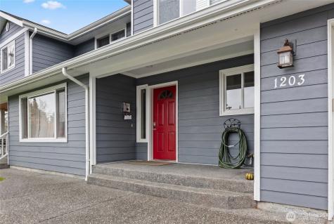 1203 E Section Street Mount Vernon WA 98274