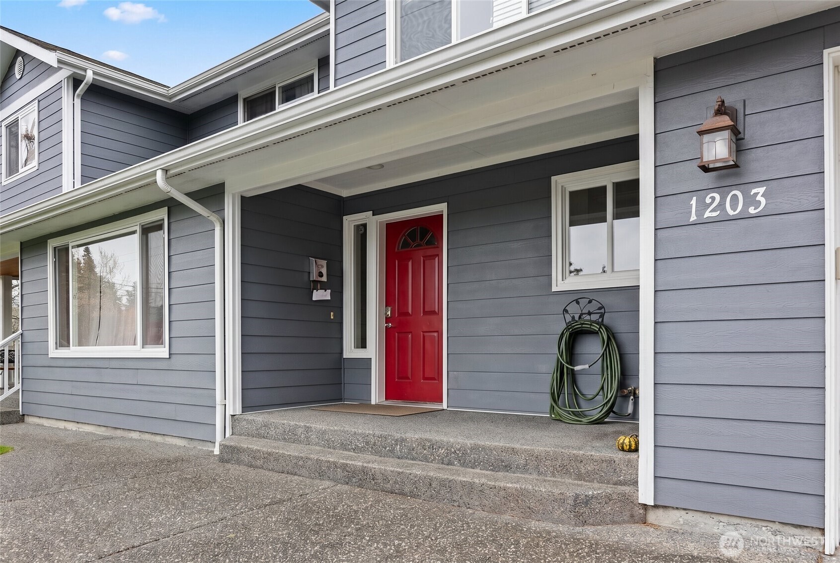 1203 E Section Street Mount Vernon WA 98274