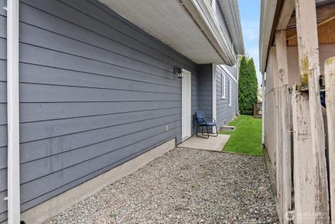 1203 E Section Street Mount Vernon WA 98274