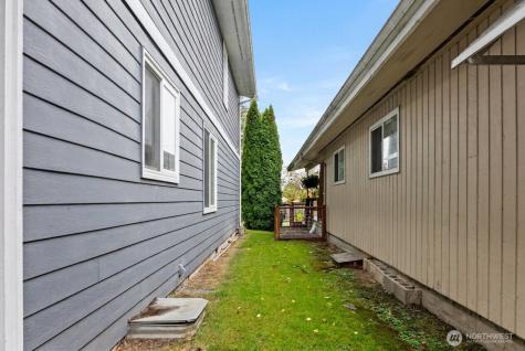 1203 E Section Street Mount Vernon WA 98274