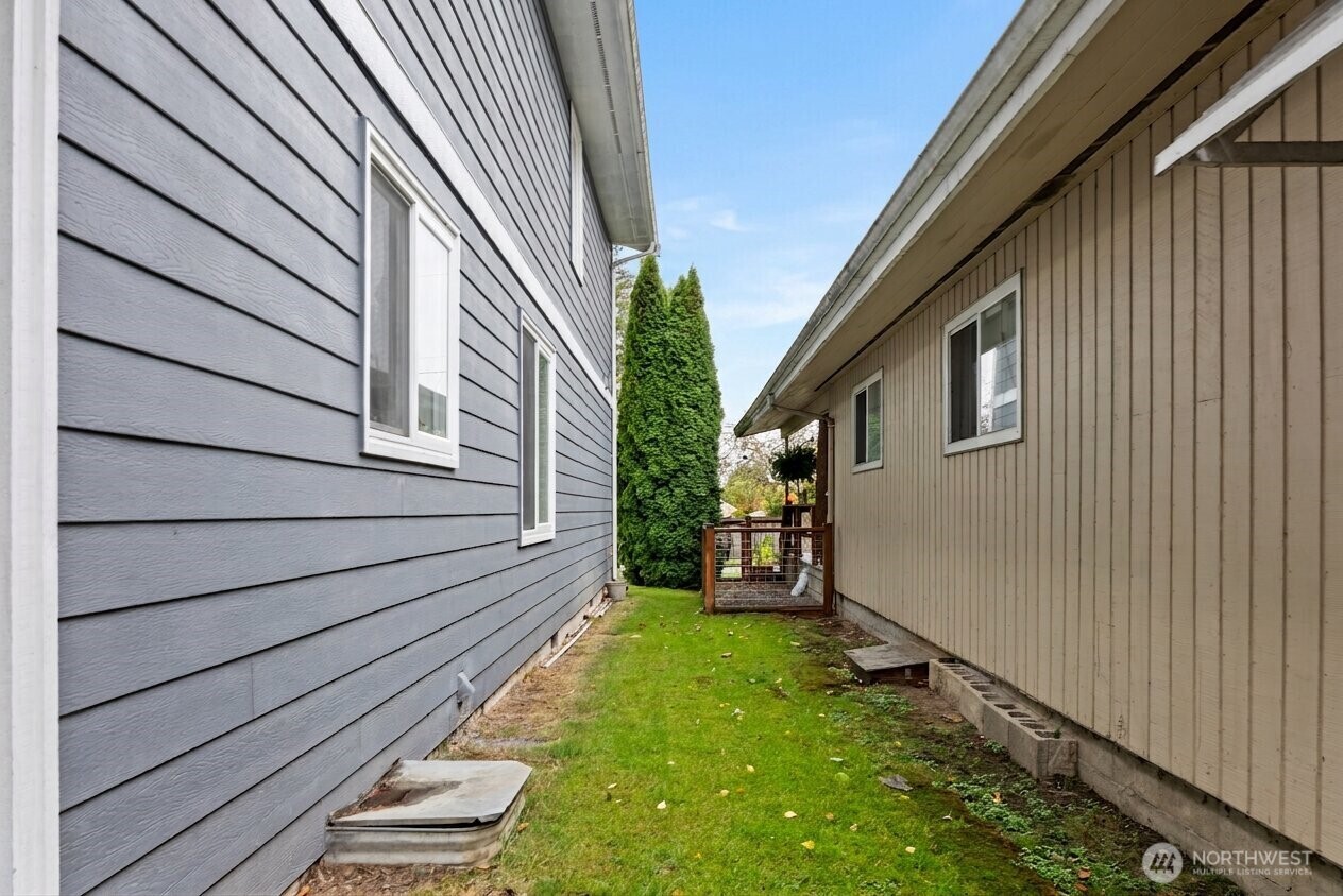 1203 E Section Street Mount Vernon WA 98274