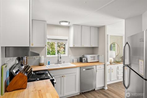 40 N Canal View Road Hoodsport WA 98548