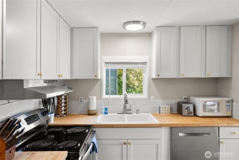 40 N Canal View Road Hoodsport WA 98548