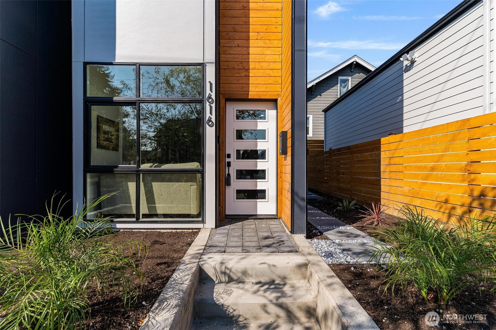 1616 S Juneau Street Seattle WA 98108