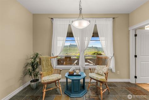 125 E Mountain Brook Lane Wenatchee WA 98801