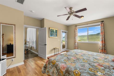125 E Mountain Brook Lane Wenatchee WA 98801
