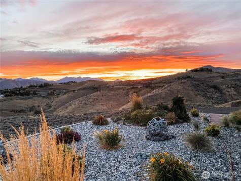 125 E Mountain Brook Lane Wenatchee WA 98801