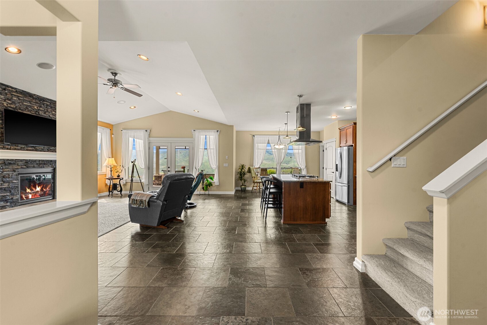 125 E Mountain Brook Lane Wenatchee WA 98801