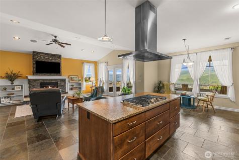 125 E Mountain Brook Lane Wenatchee WA 98801