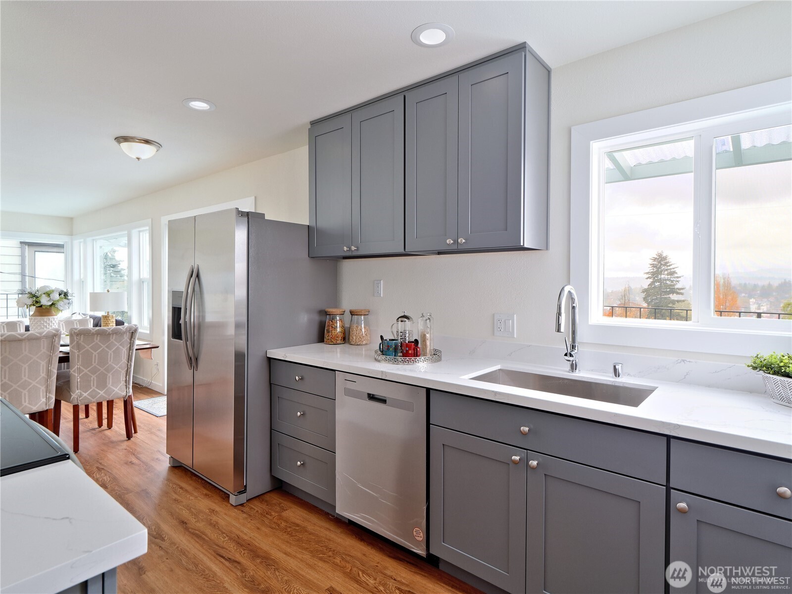 5029 29th Ave S Seattle WA 98108