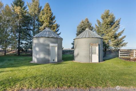 9700 Road 5 NW Ephrata WA 98823