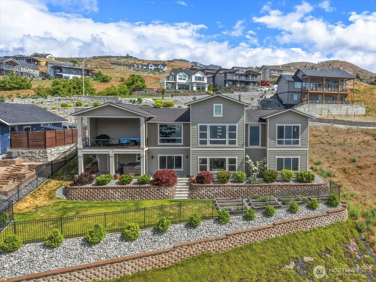 112 Mayer Drive Chelan WA 98816