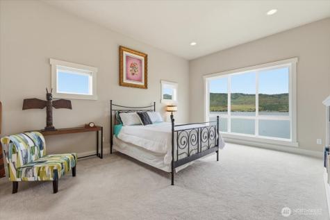 112 Mayer Drive Chelan WA 98816