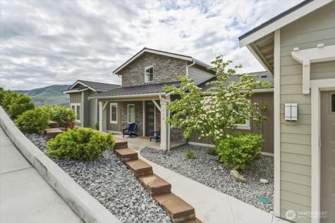 112 Mayer Drive Chelan WA 98816