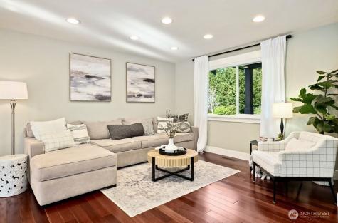 19828 SE 8th Street Sammamish WA 98074