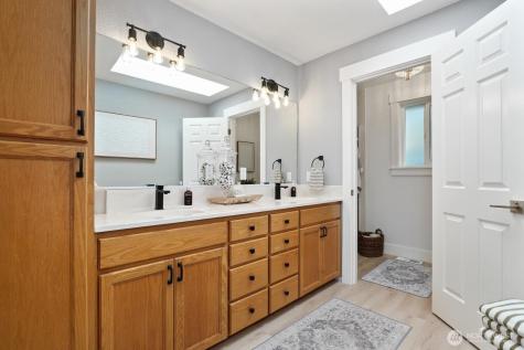 19828 SE 8th Street Sammamish WA 98074