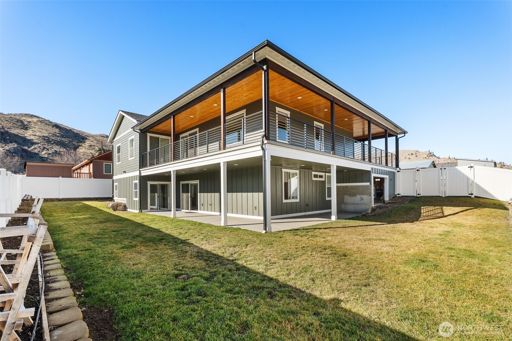 1038 Crest Loop Entiat WA 98822
