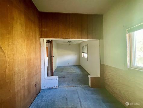 206 E Main Street Coulee City WA 99115